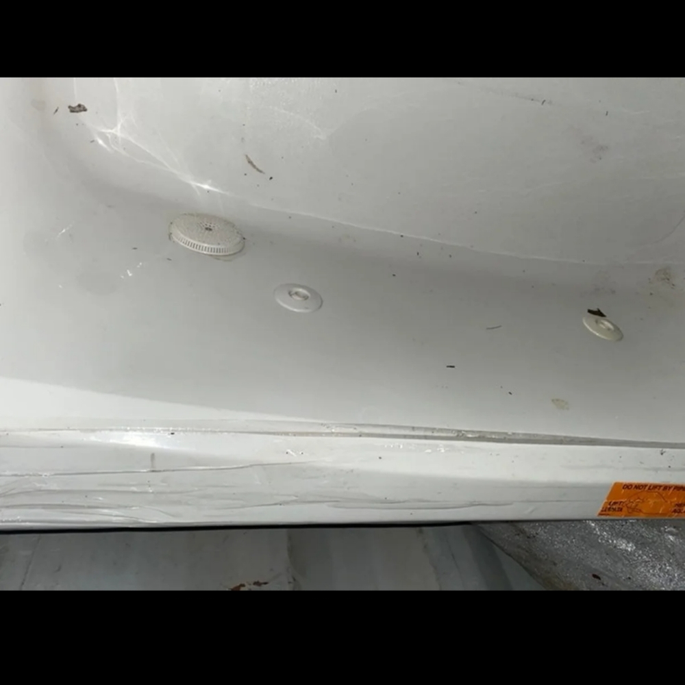 Jacuzzi bathtub - Picture 3 of 5